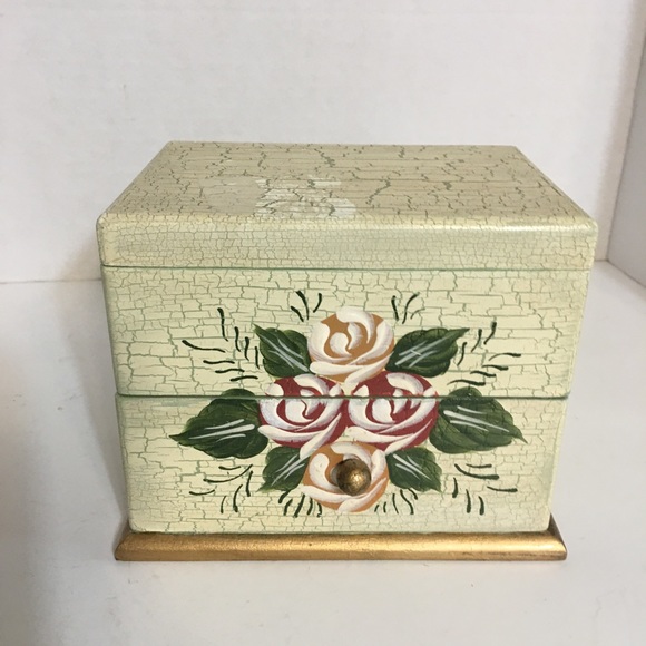 Shabby Chic Floral Jewelry Box! - Picture 1 of 12